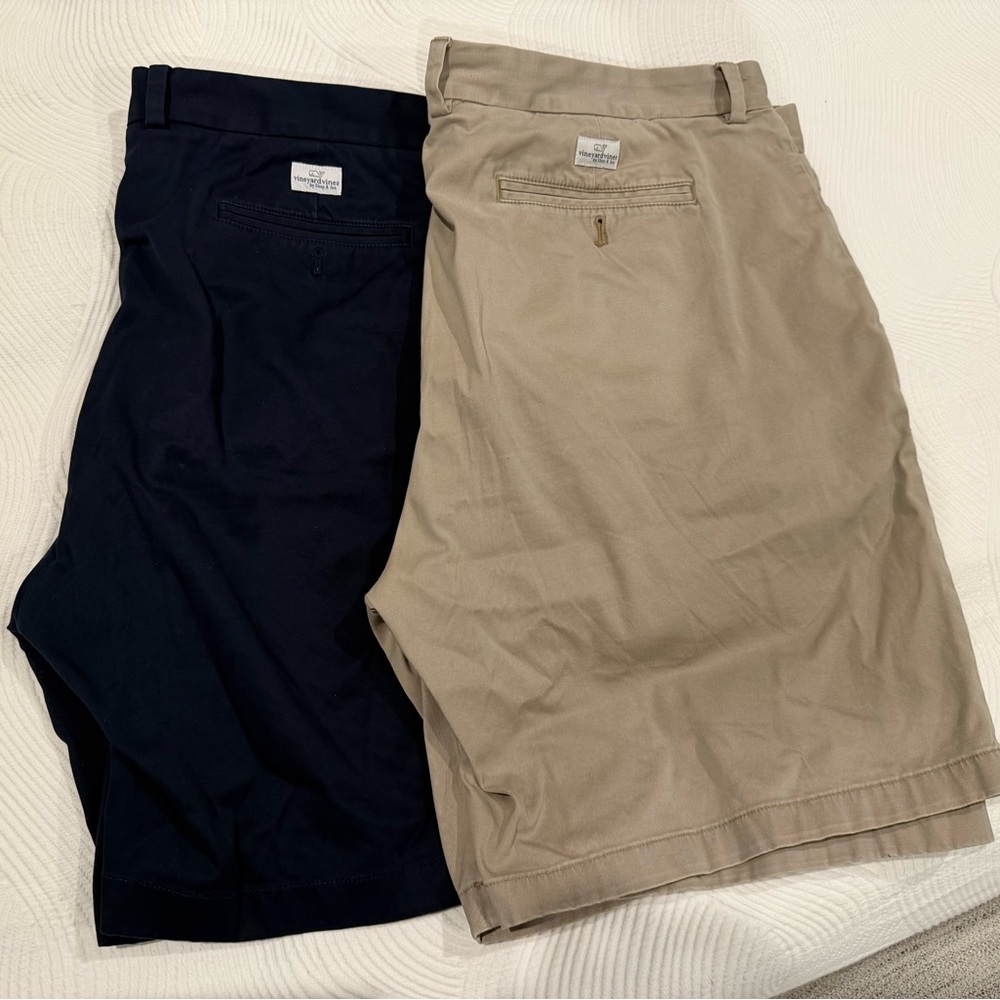 Vineyard Vines Men's Navy and Tan Flat Front Shorts